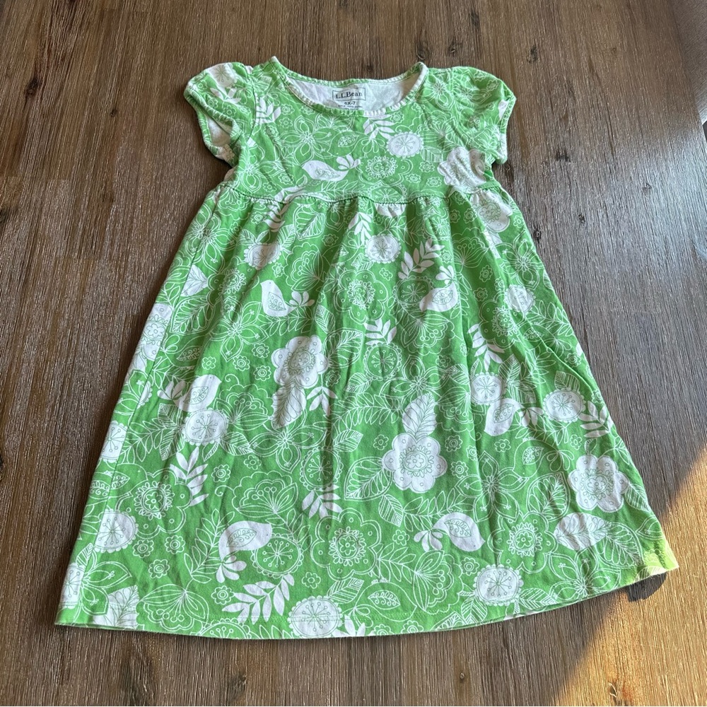 2/20$ L.L. Bean Green and White Kids Floral Dress size 6X-7
